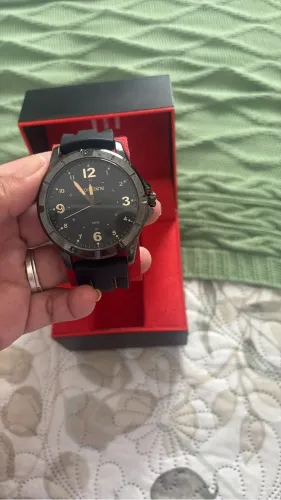 Relógio mondaine novo, só trocar a pilha funcionando perfeitamente