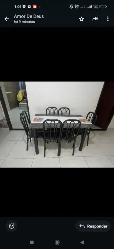 Vendo uma mesa
