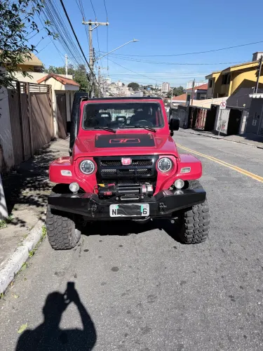 Troller T-4 4X4 3.0 TB Int. Cap. Rígida Diesel 2010