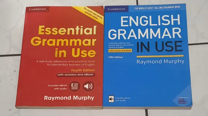 Kit 2 Livros English Grammar in Use + Essential Grammar  Murphy Cambridge