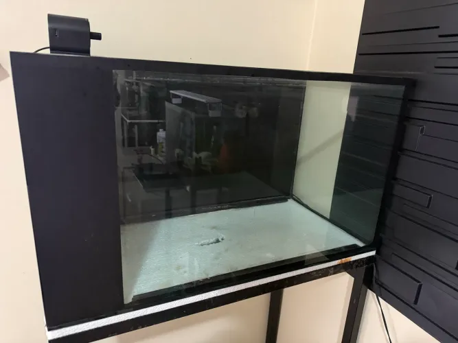 Aquário com sump lateral 