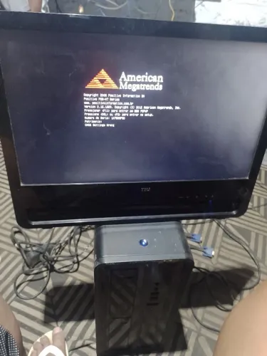 Vendo essa cpu muito boa e funcionando boa para trabalhar e jogar um batocera * 