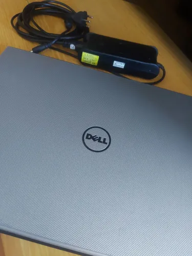 Notebook Dell 15 com Teclado Numérico - Windows 11 Pro + Office