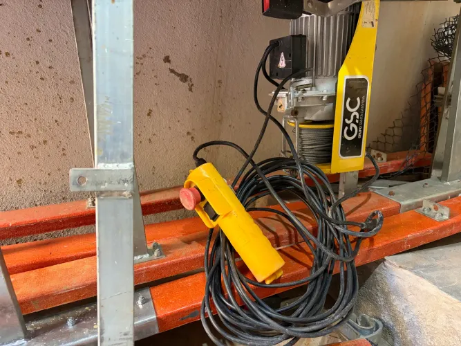 Elevador de carga para placas solares - GSC