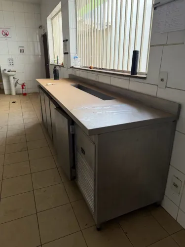 Balcão refrigerado inox 2,90 x 70 x87 com condimentadora