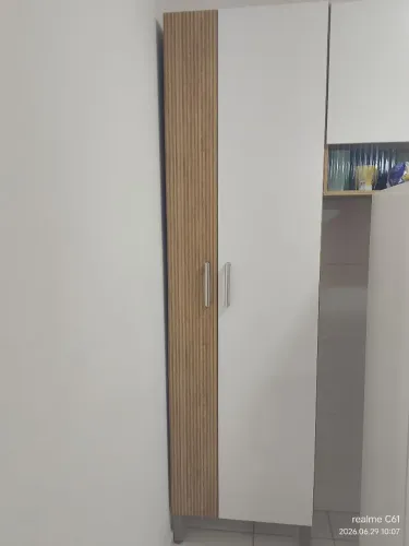 Armário multiuso/paneleiro 