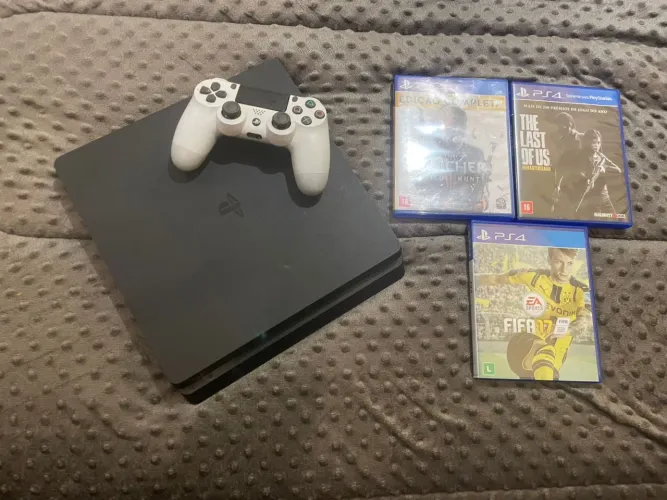 PlayStation 4 slim