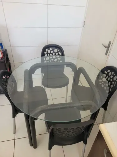 Conjunto Mesa de Jantar de Vidro + 4 Cadeiras