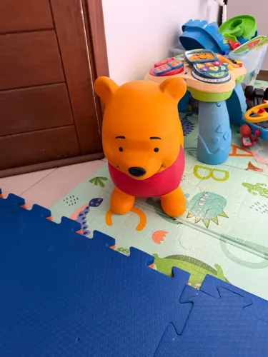 Ursinho Pooh de balanço
