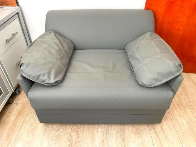 Sofá cama para quarto bebê 
