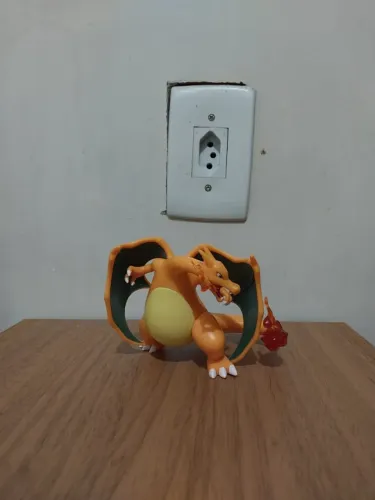 Action figure Pokemon charizard 11cm e Iron Spider Man