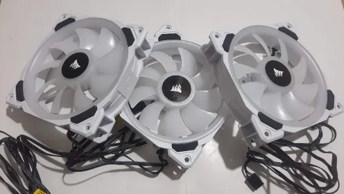 Fan Corsair Ll120 Branca Rgb 120mm / Kit Com 3 Unidades