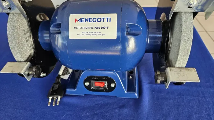 Moto esmeril Menegotti 300w bivolt