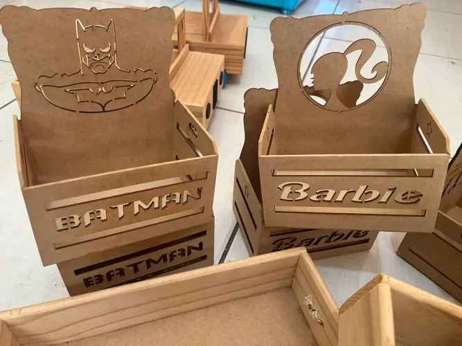 Várias peças de MDF
