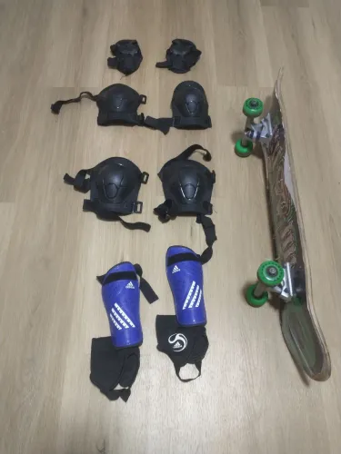 Skate + Kit de Proteção completo