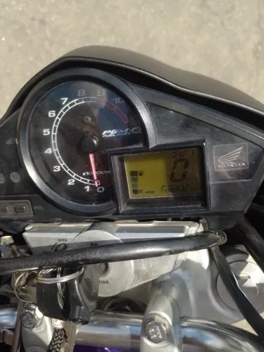 CB 300