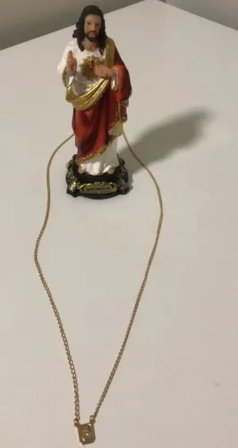 Vende-se imagem do sagrado coração de Jesus + escápulario banhado a ouro 