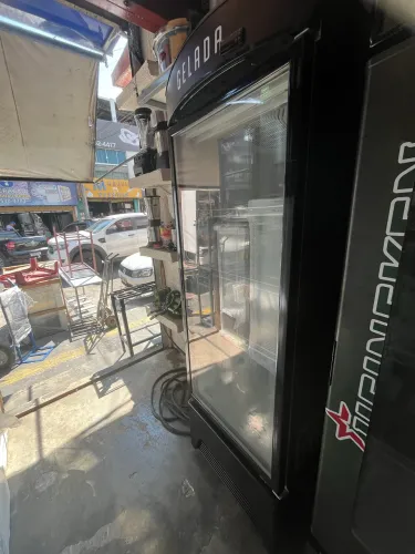 CERVEJEIRA EXPOSITORA HEINEKEN PORTA DE VIDRO PARCELAMOS NO CARTÃO