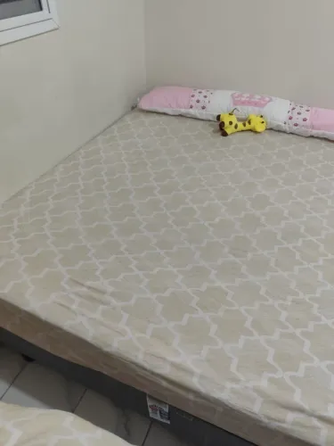 Cama Quenn COM COLCHÃO