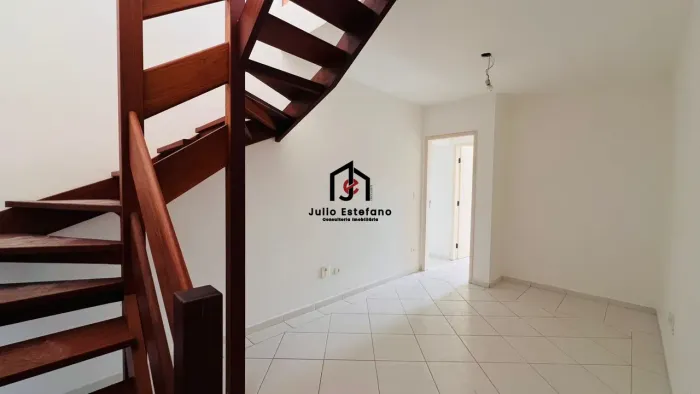 Apartamento Duplex com 3 dormitórios sendo 2 suítes no Centro em Pindamonhangaba