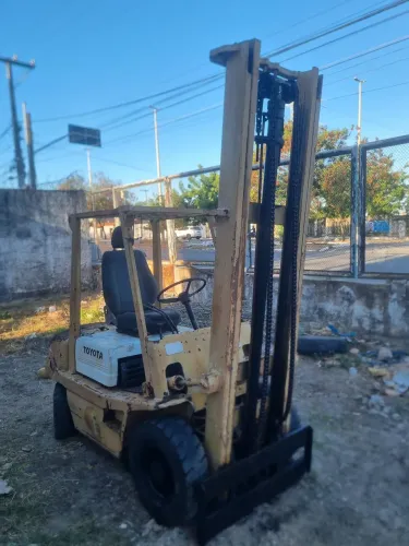 Empilhadeira Toyota 2.5T