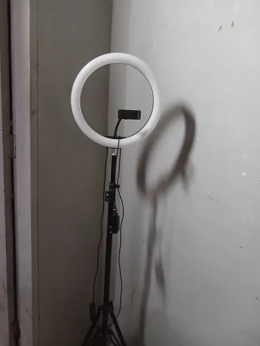 Iluminador Ring Light LED Com Tripé E Suporte Celular