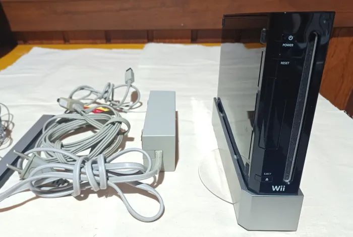 Nintendo Wii - Console + Compatibilidade com GameCube
