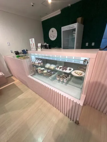 Vitrine + marcenaria 