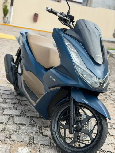 Pcx dlx 2023
