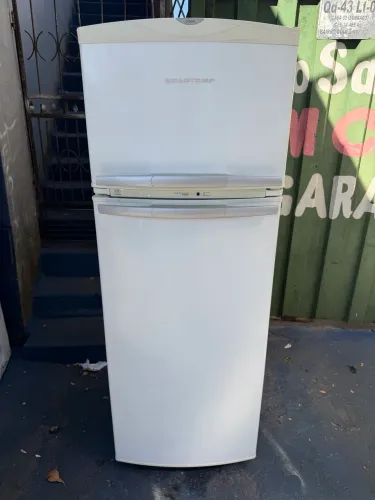 Geladeira 334 litros ff funcionando perfeitamente 