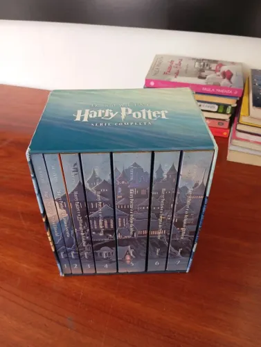 Box harry potter scholastic - castelo (caixa azul) - Rowling, J.K. - Rocco - Capa Mole