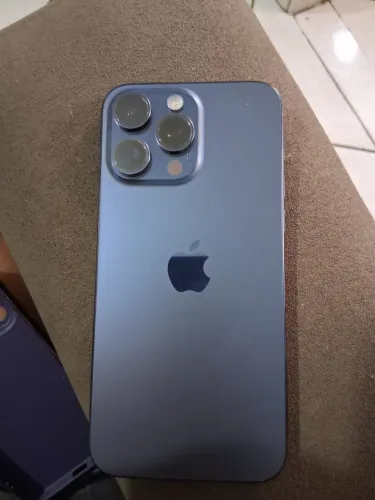 IPHONE 15 pro Max 256gb novíssimo