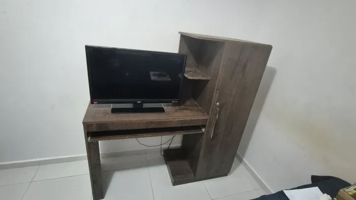 Escrivaninha completa em ótimo estado 