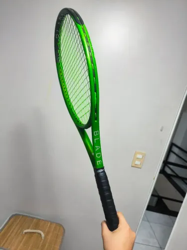 RAQUETE DE TÊNIS WILSON BLADE FEEL 103