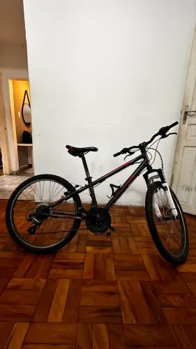 Bike Decathlon Aro 26/29 MTB Preta e Vermelha - Ótimo Estado