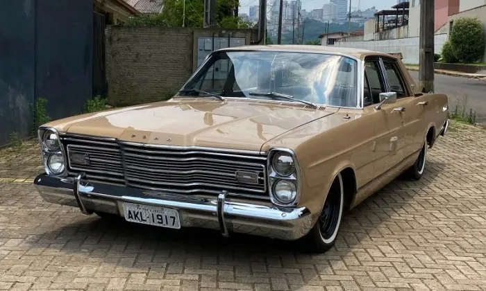 Ford Galaxie 500 4.8 V8 Manual 1975