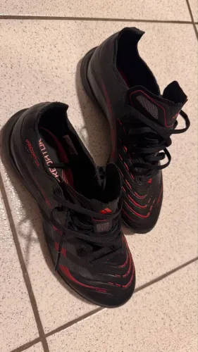 ADIDAS CHUTEIRA PREDATOR LEAGUE SOCIETY