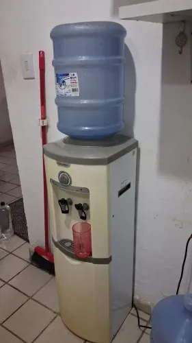 Bebedouro coluna esmaltec otimo estado