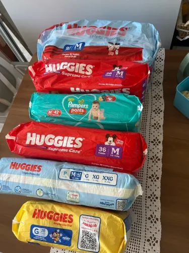 Fralda Huggies e Pampers