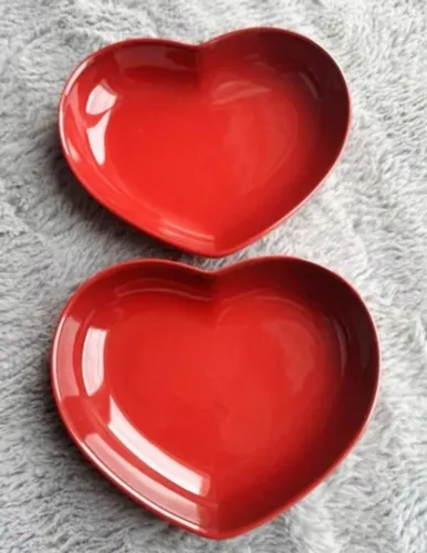 Set Dois Pratos Fundo Coração Vermelho Le Creuset