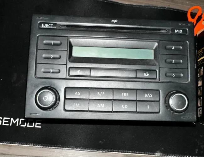 RÁDIO ORIGINAL VOLKSWAGEN RCD 200 - GOLF SPORTLINE  
