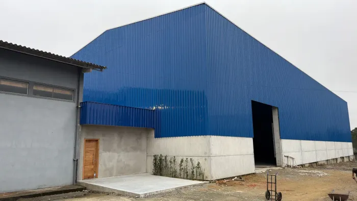 Alugo galpão com doca Araquari sc