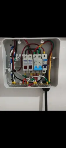Ajudante de elétrica e Construção civil 