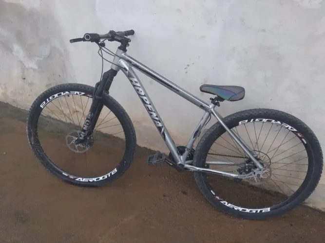 BICICLETA HOPENA ARO 19