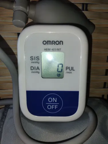 EXCELENTE MONITOR DE PRESSÃO