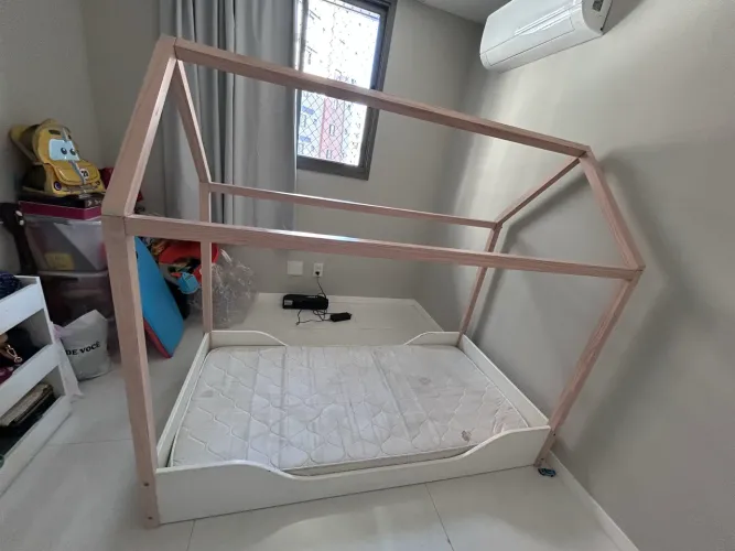 Vendo cama montessoriana com colchão