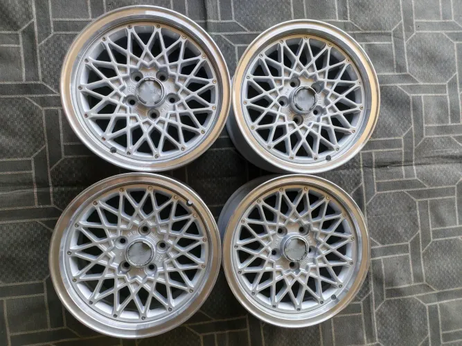Roda 15 omega 93