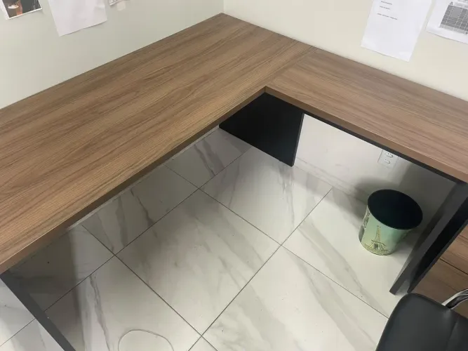 MESA EM L FORMATO L - EXCELENTE ESTADO | R$ 600,00