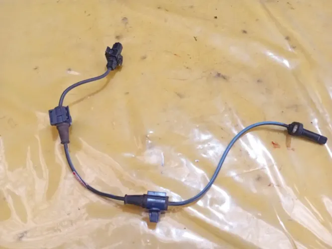 Sensor Cabo Traseiro Esquerdo Honda Crv Lx 2.0 16v 2011 Abs
