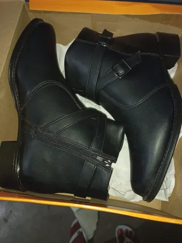 Bota preta cano baixo n° 39